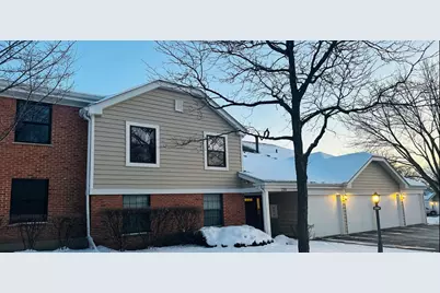 299 Pembridge Lane #D2, Schaumburg, IL 60193 - Photo 1