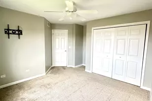 2394 Caton Crest Dr, Crest Hill, IL 60403 - Photo 14