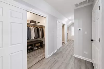 5012 N Tripp Avenue, Chicago, IL 60630 - Photo 18