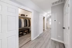 5012 N Tripp Ave, Chicago, IL 60630 - Photo 18