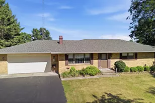3862 Westfield Rd, Winnebago, IL 61088 - Photo 4