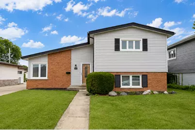 8147 N Chester Avenue, Niles, IL 60714 - Photo 1