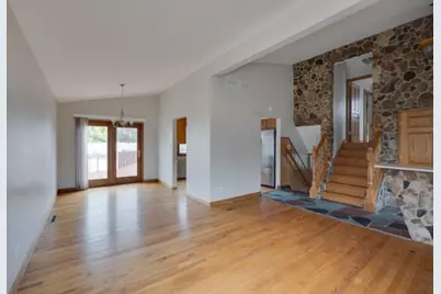 8147 N Chester Avenue, Niles, IL 60714 - Photo 4