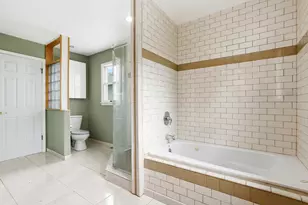 701 Deerwood Dr, Shorewood, IL 60404 - Photo 16