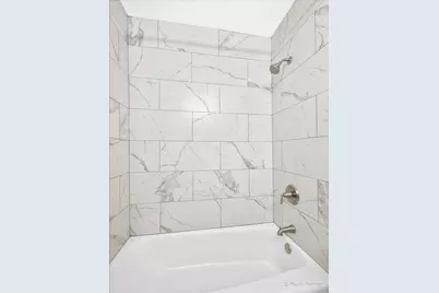 6933 N Kedzie Avenue #405, Chicago, IL 60645 - Photo 16
