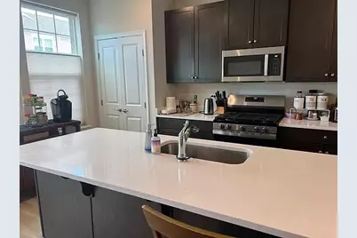 936 Jenkins Court, Wheeling, IL 60090 - Photo 4