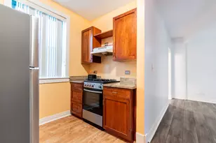 7025 N Sheridan Rd, Chicago, IL 60626 - Photo 10