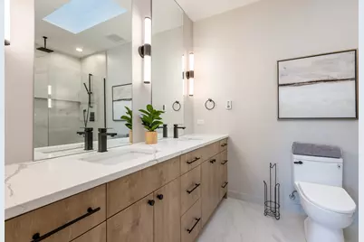 5747 N Maplewood Avenue, Chicago, IL 60659 - Photo 22