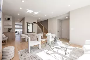 5747 N Maplewood Ave, Chicago, IL 60659 - Photo 6
