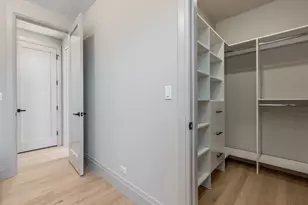5747 N Maplewood Ave, Chicago, IL 60659 - Photo 26
