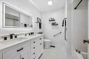126 Castle Rock Ln, Bloomingdale, IL 60108 - Photo 12