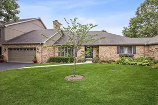 126 Castle Rock Ln, Bloomingdale, IL 60108 - Photo 1