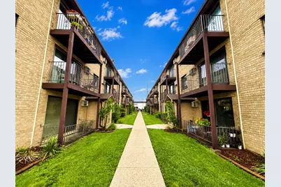 7214 W Wrightwood Avenue #2N, Elmwood Park, IL 60707 - Photo 2