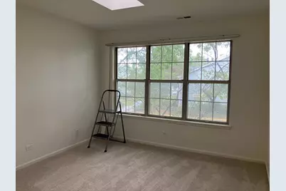 324 W Weathersfield Way, Schaumburg, IL 60194 - Photo 2