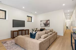 3041 N Leavitt St, Chicago, IL 60618 - Photo 46
