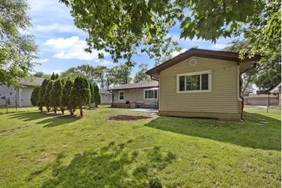 1095 Hickory Lane, Elk Grove Village, IL 60007 - Photo 18