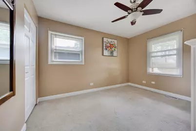 1095 Hickory Lane, Elk Grove Village, IL 60007 - Photo 14