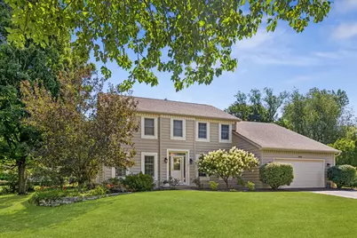 832 Wexford Court, Naperville, IL 60540 - Photo 2