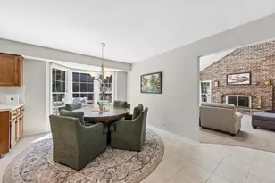832 Wexford Ct, Naperville, IL 60540 - Photo 18