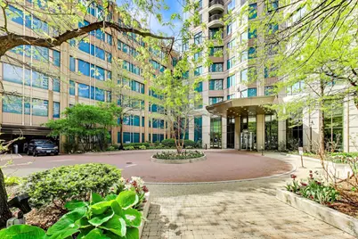 400 N La Salle Drive #1002, Chicago, IL 60654 - Photo 2