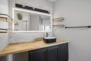 3925 Triumvera Dr, Glenview, IL 60025 - Photo 20