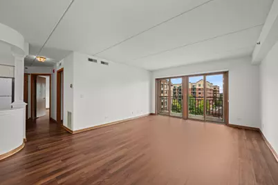 15 S Pine Street #507, Mount Prospect, IL 60056 - Photo 4