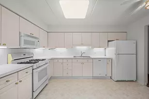 15 S Pine St, Mount Prospect, IL 60056 - Photo 6