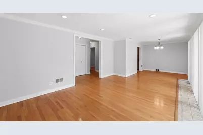 2117 Parkview Court, Wilmette, IL 60091 - Photo 6