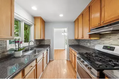 2117 Parkview Court, Wilmette, IL 60091 - Photo 8