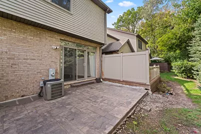 9332 S 79th Avenue, Hickory Hills, IL 60457 - Photo 30