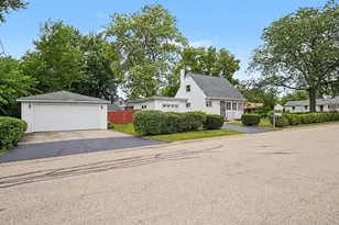 2104 Webb St, Crest Hill, IL 60403 - Photo 1
