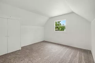 2104 Webb St, Crest Hill, IL 60403 - Photo 12
