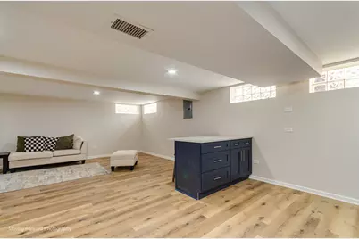 8517 W Carmen Avenue, Chicago, IL 60656 - Photo 22