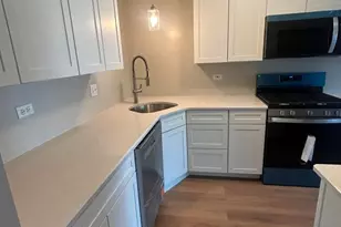 2201 Graystone Dr, Joliet, IL 60431 - Photo 6