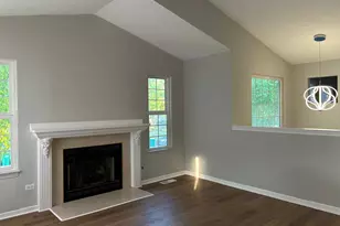 2201 Graystone Dr, Joliet, IL 60431 - Photo 2