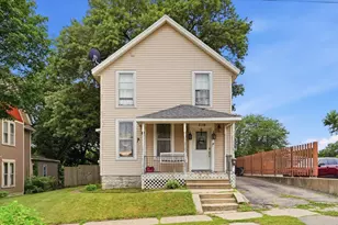 319 S Hennepin Ave, Dixon, IL 61021 - Photo 2