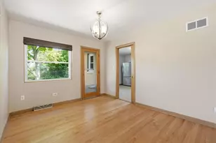 13 S School St, Mount Prospect, IL 60056 - Photo 10
