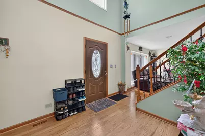 1162 Hyannis Circle, Carol Stream, IL 60188 - Photo 6