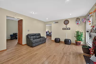 1162 Hyannis Circle, Carol Stream, IL 60188 - Photo 14