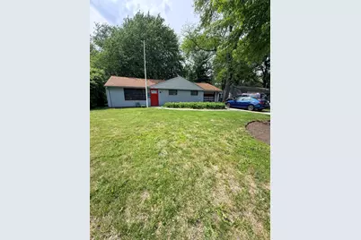 610 N Evanslawn Avenue, Aurora, IL 60506 - Photo 2