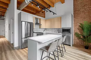 [Address not provided], Chicago, IL 60654 - Photo 2