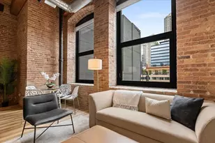 [Address not provided], Chicago, IL 60654 - Photo 4