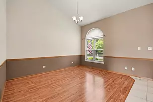 619 Wild Indigo Ave, Romeoville, IL 60446 - Photo 4