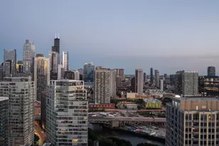 500 W Superior St, Chicago, IL 60654 - Photo 42