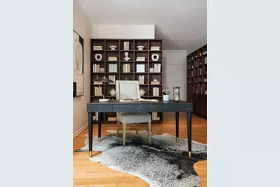 500 W Superior Street #2401, Chicago, IL 60654 - Photo 14
