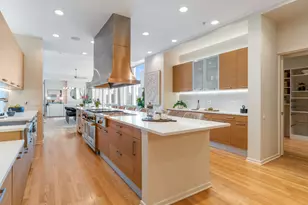 500 W Superior St, Chicago, IL 60654 - Photo 22