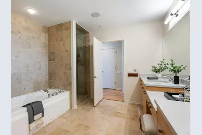 500 W Superior Street #2401, Chicago, IL 60654 - Photo 34