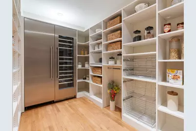 500 W Superior Street #2401, Chicago, IL 60654 - Photo 24