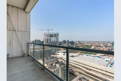 500 W Superior Street #2401, Chicago, IL 60654 - Photo 40