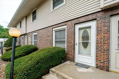 103 S Towanda Avenue #4, Normal, IL 61761 - Photo 4